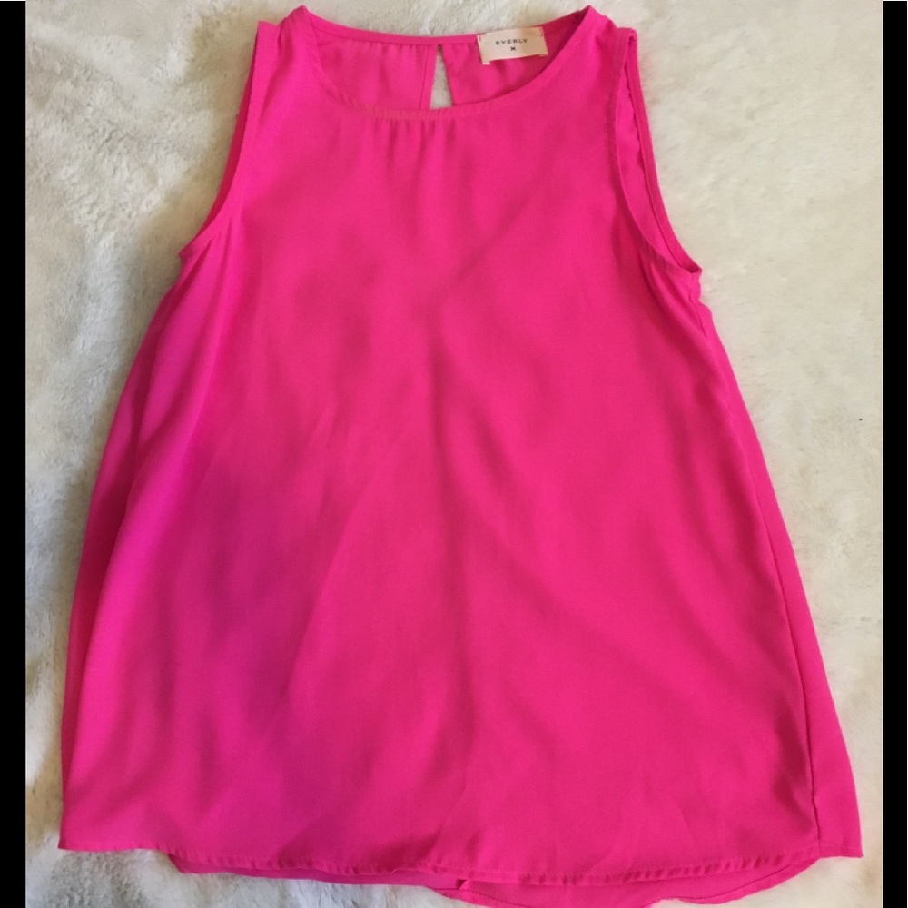 2 for $15 Sleeveless Blouse 🌸Free with $20 Purchase🌸